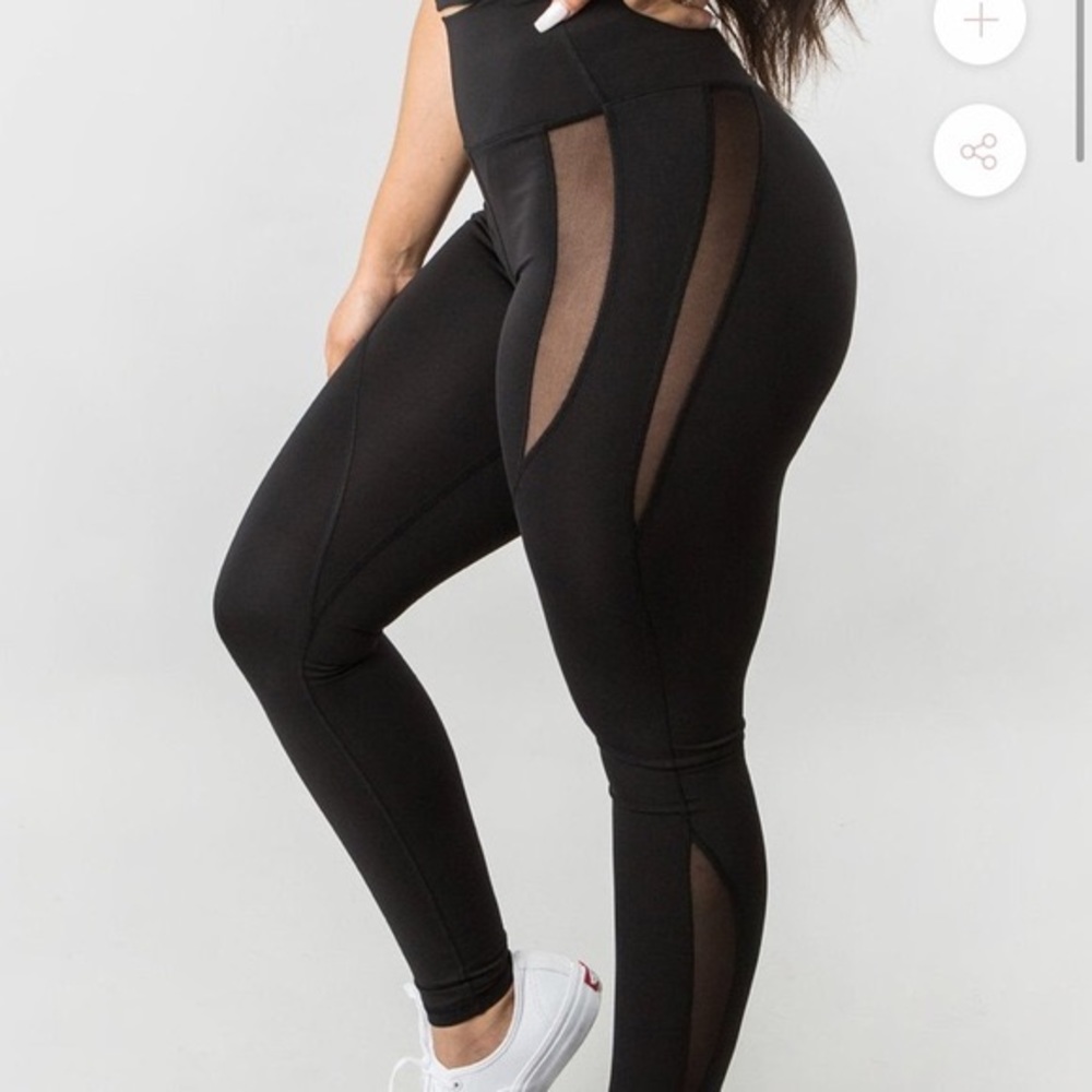 Buff bunny queen b leggings